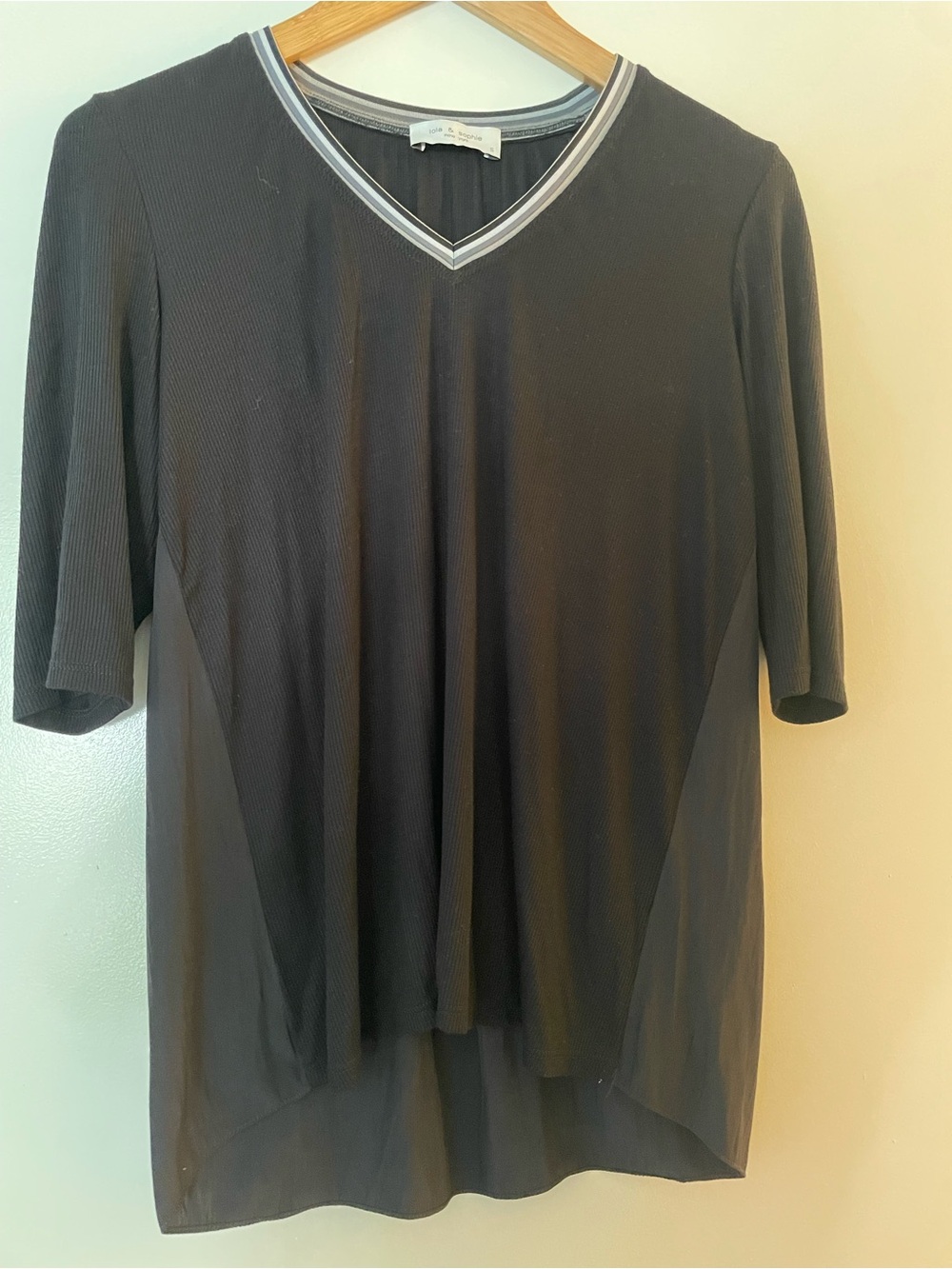 Lola & Sophie Black V-Neck Top with Contrast Trim and contrasting material